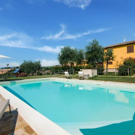 In With Pool And Jacuzzis